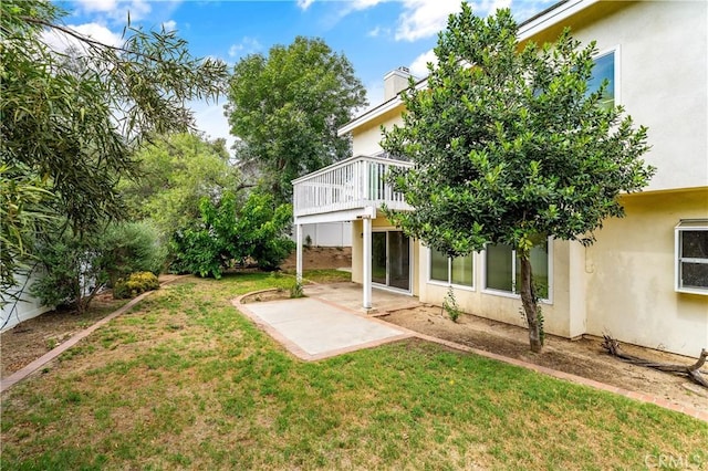 44051 Sheldon Ct, Temecula, CA 92592 - view of grassy yard featuring a patio area