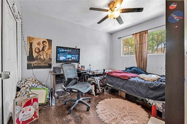 2660 Newell St, County Los Angeles, CA 90039 - bedroom with wood finished floors, a ceiling fan, and an office area