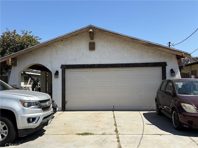 3841 W 113th St, Inglewood, CA 90303 - garage with concrete driveway