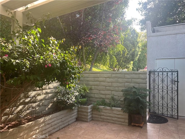 3001 Via Buena Vis Unit C, Laguna Woods, CA 92637 - view of patio / terrace