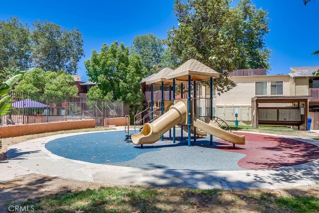 18350 Hatteras St Unit 263, Tarzana, CA 91356 - view of community playground