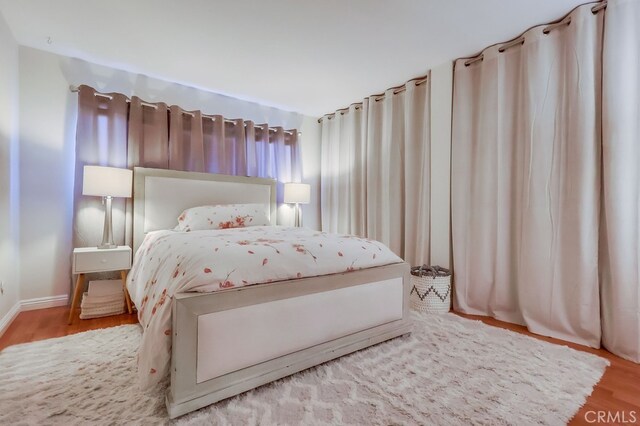18350 Hatteras St Unit 263, Tarzana, CA 91356 - bedroom with wood finished floors
