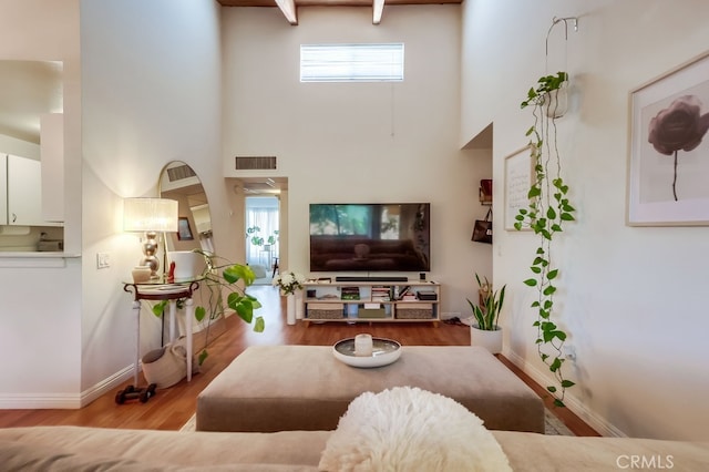 18350 Hatteras St Unit 263, Tarzana, CA 91356 - living room with wood finished floors and a high ceiling