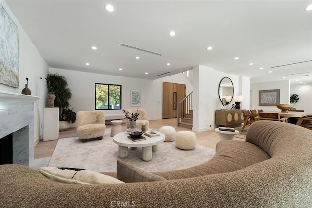 19532 Wells Dr, Tarzana, CA 91356 - photo 4