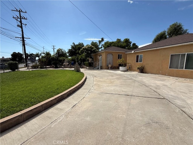1246 W Mill St, San Bernardino, CA 92410 - view of green lawn