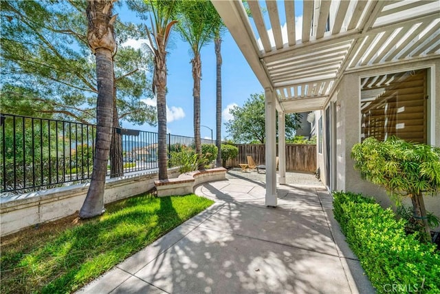 33307 Decada St, Temecula, CA 92592 - fenced backyard with a patio area