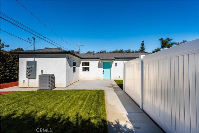 4851 Faculty Ave, Long Beach, CA 90808 - back of house with a patio area and stucco siding