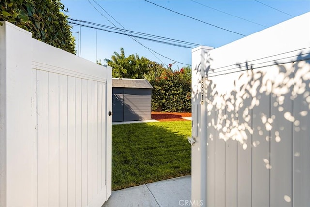 4851 Faculty Ave, Long Beach, CA 90808 - view of gate
