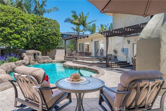 1335 Crestview Ave, Seal Beach, CA 90740 - outdoor pool with a pergola and a patio area
