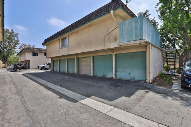 2536 Bryn Mawr Ln, Riverside, CA 92507 - view of garage