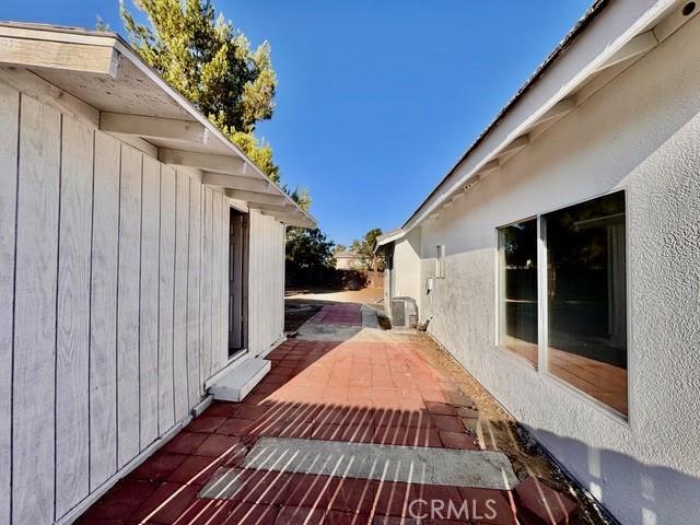10796 Bonanza Rd, Adelanto, CA 92301 - photo 21