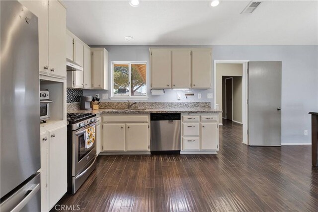 10443 Caribou Ave, Apple Valley, CA 92308 - photo 12