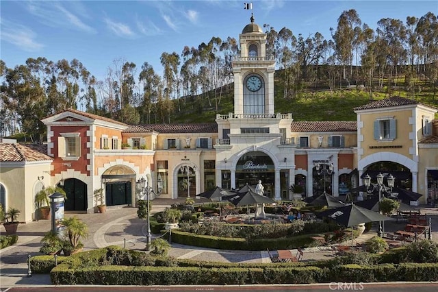 26261 Veva Way, Calabasas, CA 91302 - view of building exterior