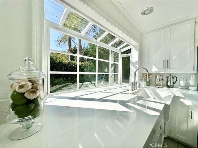 26261 Veva Way, Calabasas, CA 91302 - sunroom / solarium with a skylight