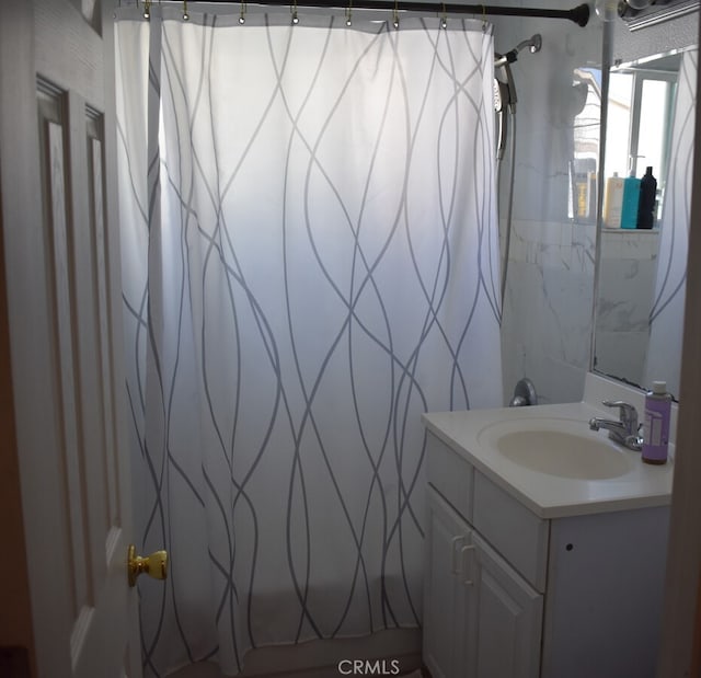 356 S S St, Rialto, CA 92376 - bathroom with vanity and a shower with shower curtain