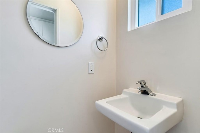 2343 Navarro Dr, Claremont, CA 91711 - bathroom featuring a sink