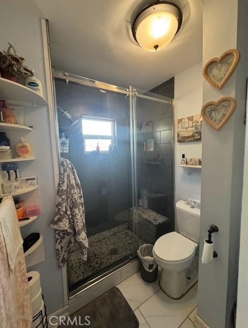 9167 Citrus Ave, Fontana, CA 92335 - full bath with toilet and a stall shower
