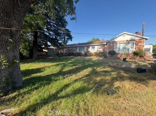9167 Citrus Ave, Fontana, CA 92335 - view of grassy yard