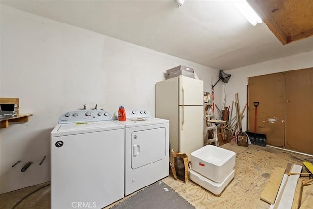33211 Juniper Ln, Green Valley Lake, CA 92341 - laundry room with separate washer and dryer