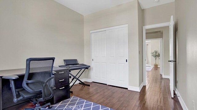 18 Via Canero, San Clemente, CA 92673 - office space featuring dark wood-type flooring and baseboards