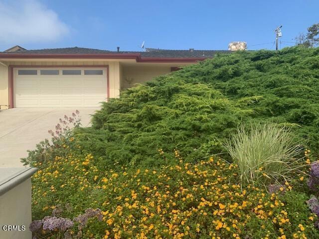691 Via Ondulando, Ventura, CA 93003 - view of front of home with a garage and concrete driveway