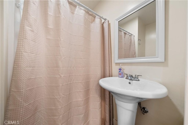 18536 Mescal St, Rowland Heights, CA 91748 - full bathroom with a sink and a shower with shower curtain