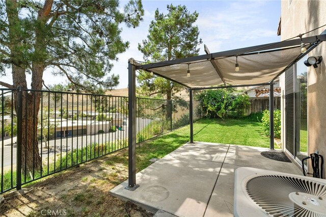 11890 Greenbluff Way, Yucaipa, CA 92399 - fenced backyard featuring a patio