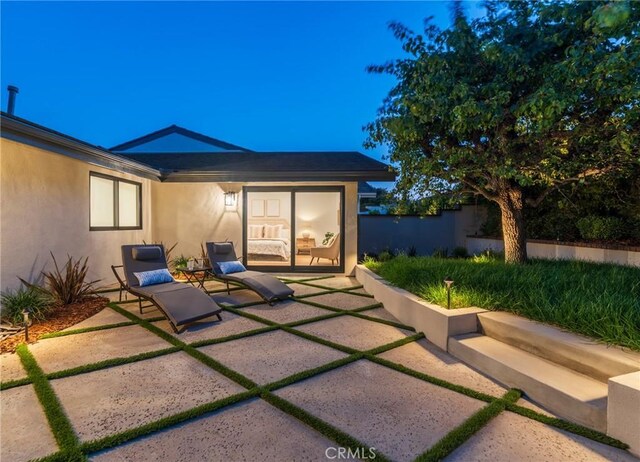 35 Beachcomber Dr, Corona Del Mar, CA 92625 - view of patio / terrace