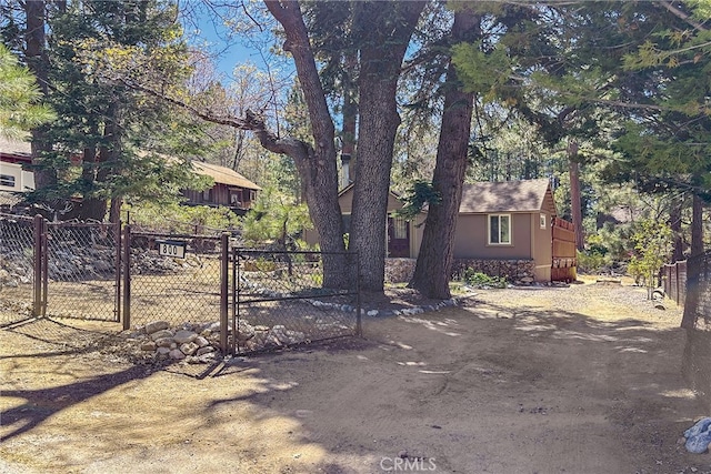 800 Eureka Dr, Big Bear Lake, CA 92315 - photo 4