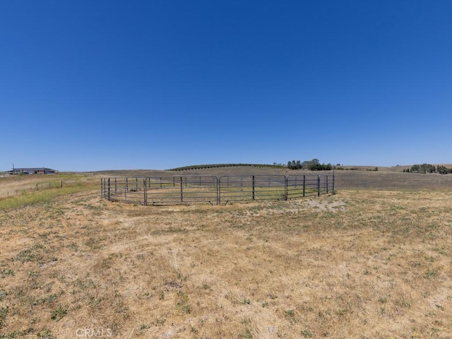 7491 Kingsbury Rd, Templeton, CA 93465 - view of yard with a rural view