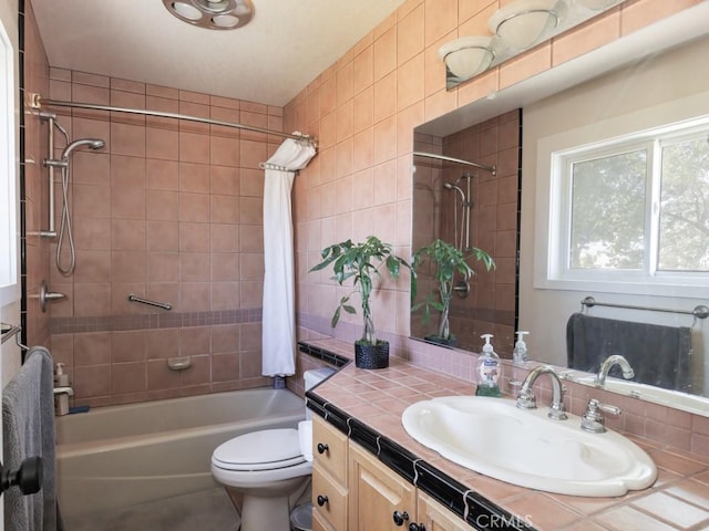 7491 Kingsbury Rd, Templeton, CA 93465 - bathroom with vanity and shower / tub combo