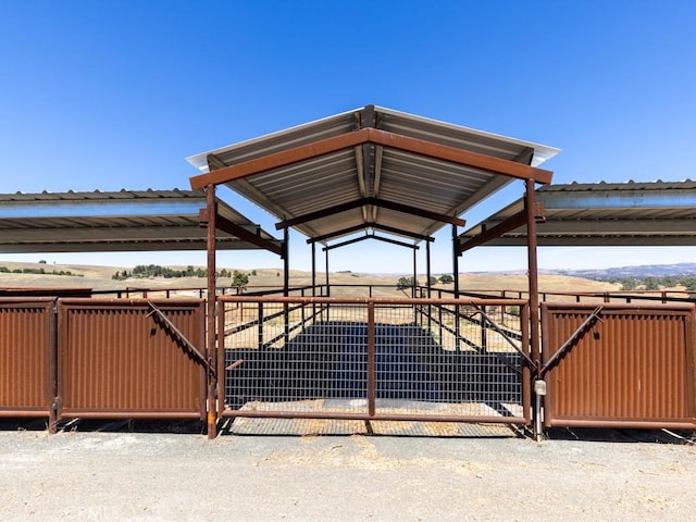 7491 Kingsbury Rd, Templeton, CA 93465 - surrounding community featuring an exterior structure