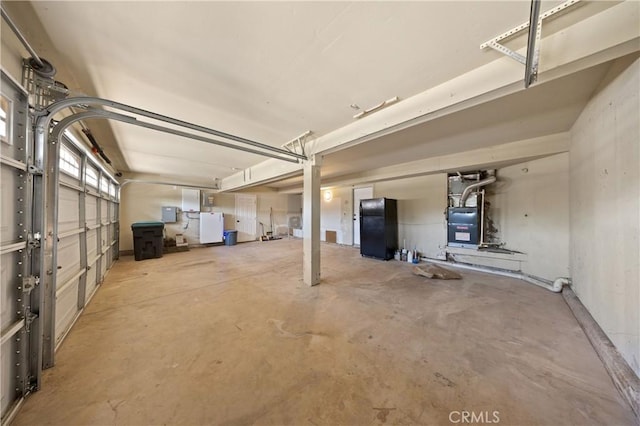 40132 White Leaf Ln, Murrieta, CA 92562 - garage with freestanding refrigerator