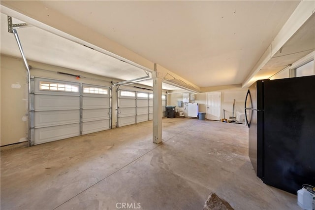 40132 White Leaf Ln, Murrieta, CA 92562 - garage with freestanding refrigerator