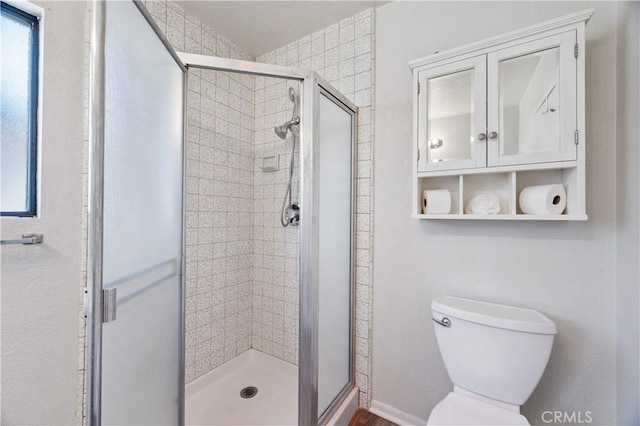 513 W D St, Wilmington, CA 90744 - full bath featuring a shower stall and toilet