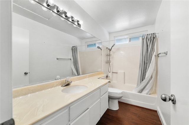 7250 Goldboro Ln, Riverside, CA 92506 - full bathroom featuring vanity, shower / tub combo with curtain, and wood finished floors