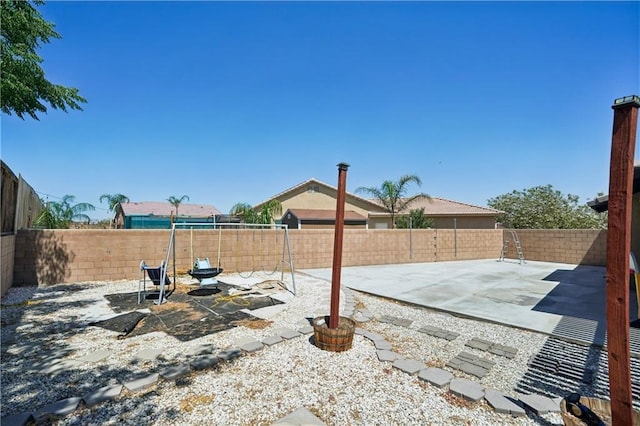13416 Maxwell Ct, Victorville, CA 92395 - photo 37