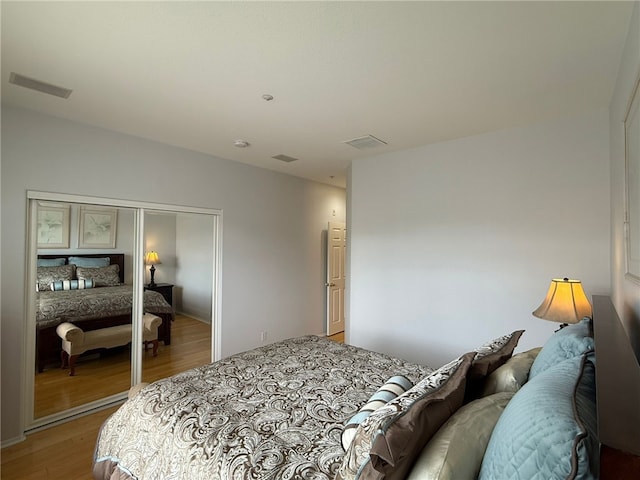 21 Veneto Ln, Aliso Viejo, CA 92656 - bedroom with light wood-style floors