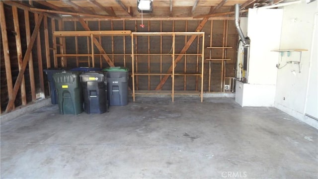 6821 Rocky Grove Ct Unit 13, Yorba Linda, CA 92886 - garage featuring a garage door opener
