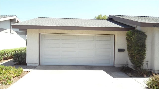 6821 Rocky Grove Ct Unit 13, Yorba Linda, CA 92886 - garage with concrete driveway