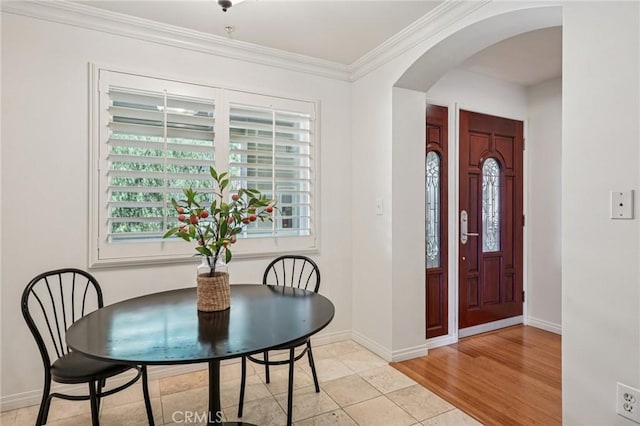 6221 Monterey Rd Unit 402, Los Angeles, CA 90042 - entrance foyer featuring arched walkways and crown molding