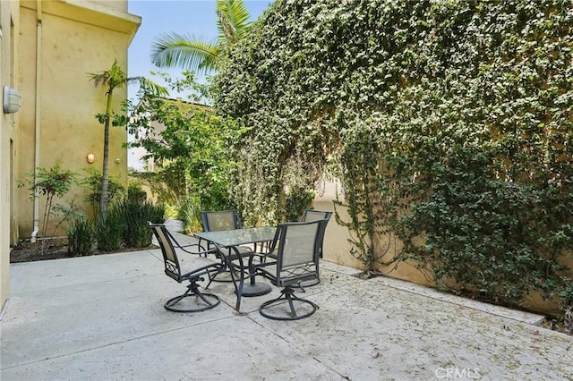 6221 Monterey Rd Unit 402, Los Angeles, CA 90042 - view of patio / terrace with outdoor dining area