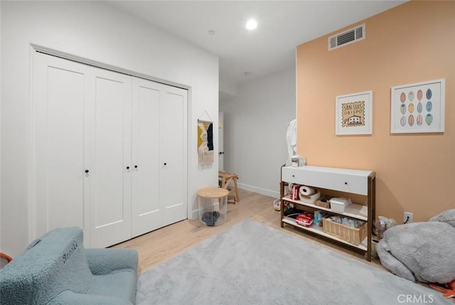 1212 Carmel St, San Luis Obispo, CA 93401 - sitting room with wood finished floors and recessed lighting