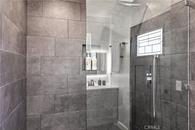 6535 Mary Ellen Ave, Valley Glen, CA 91401 - full bath featuring a tile shower and a sink