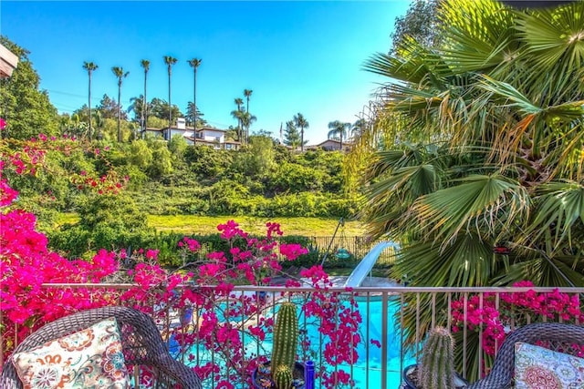 512 Golden W Dr, Redlands, CA 92373 - view of yard