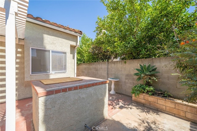 11500 Winery Dr, Fontana, CA 92337 - view of patio / terrace