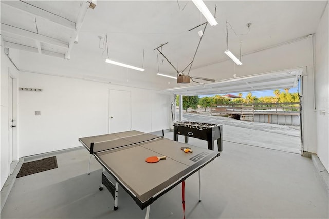 33851 Madera De Playa, Temecula, CA 92592 - game room featuring concrete flooring and a garage