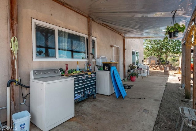 1996 Rainbow Glen Rd, Fallbrook, CA 92028 - view of patio with washer / clothes dryer