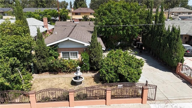 522 S 5th St, Montebello, CA 90640 - view of front of property featuring a fenced front yard