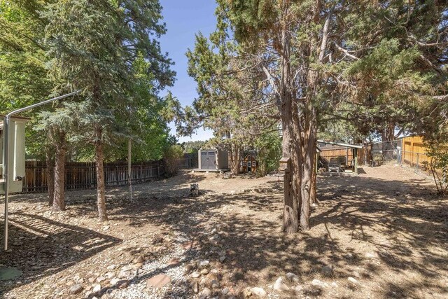 1561 Malabar Way, Big Bear City, CA 92314 - photo 34